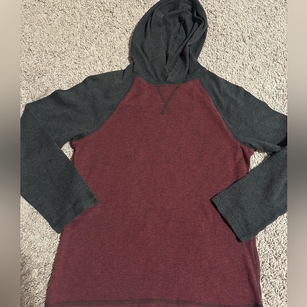Urban Pipeline Youth Kids Boys Hooded T-shirt size small long sleeve maroon red